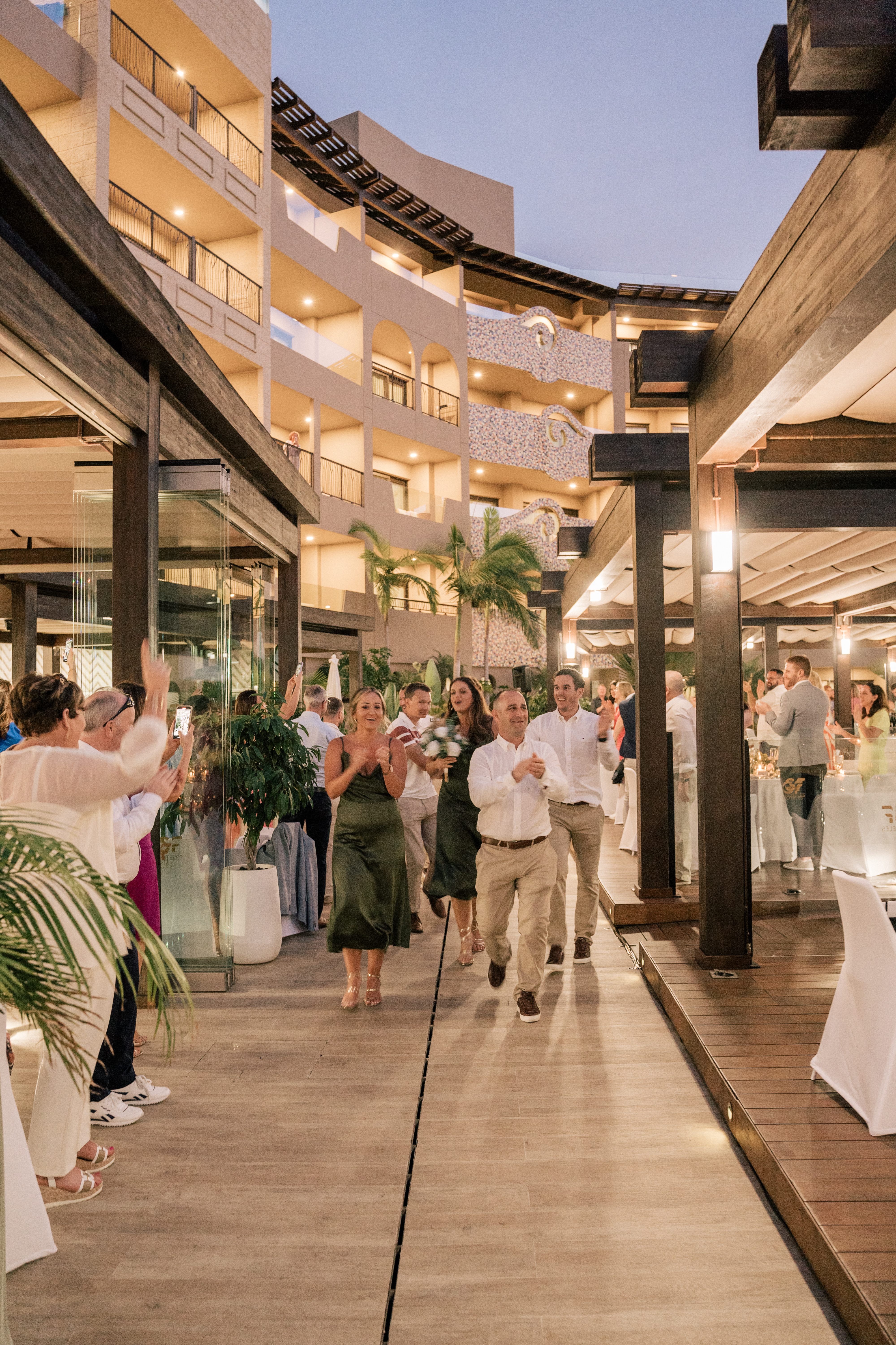 Book your wedding day in GF VICTORIA